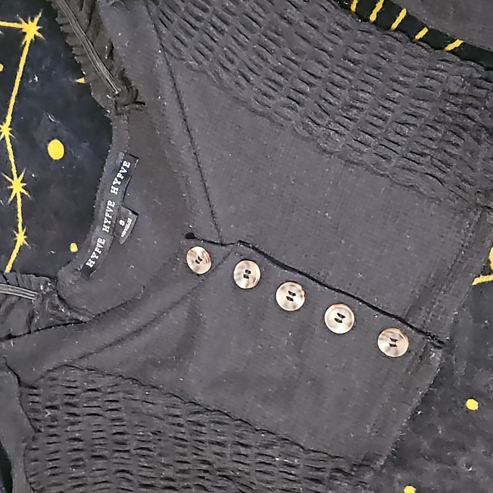 Cropped Button Sweater - Picture 2 of 3